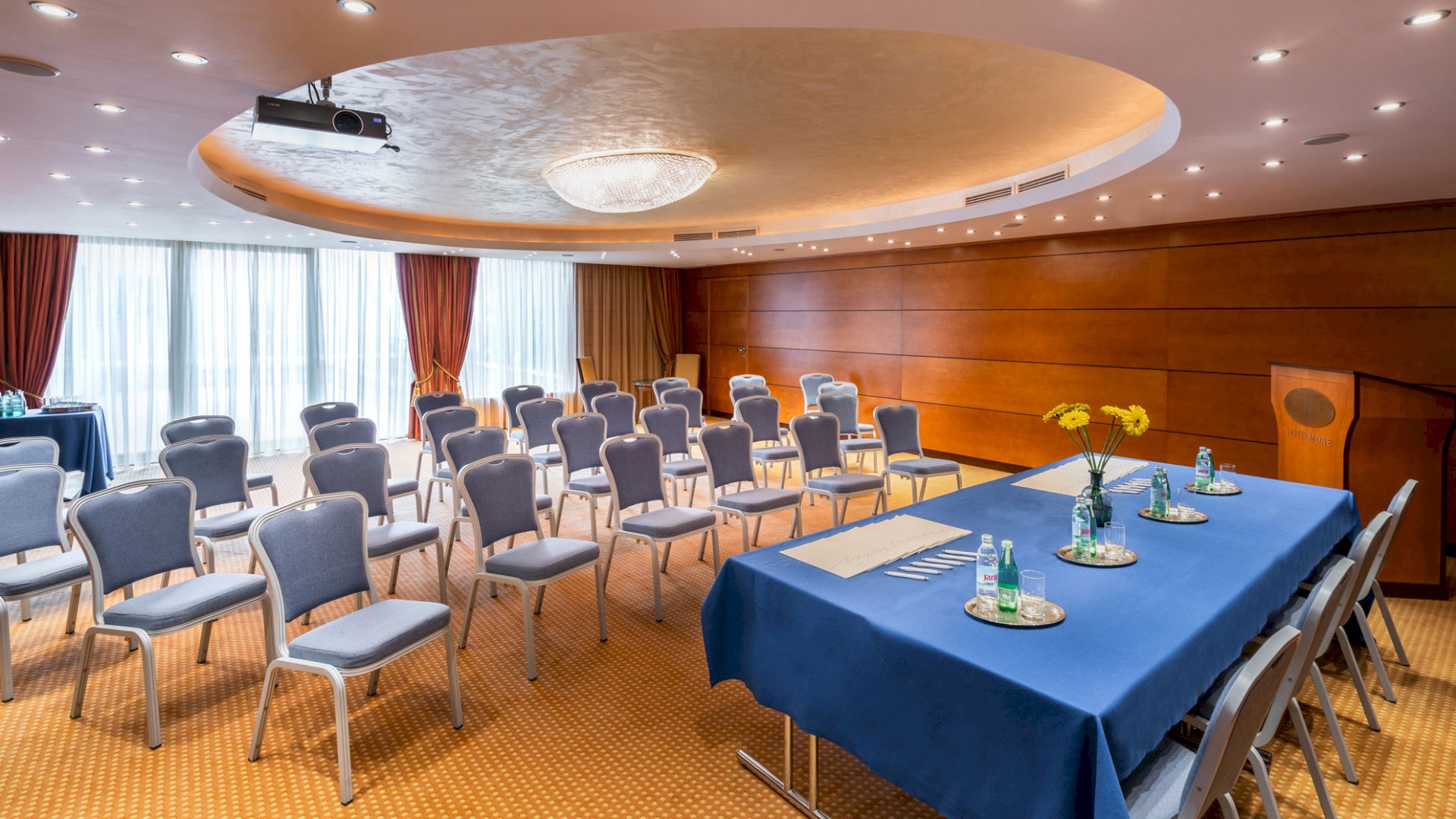 Sastanci i konferencije