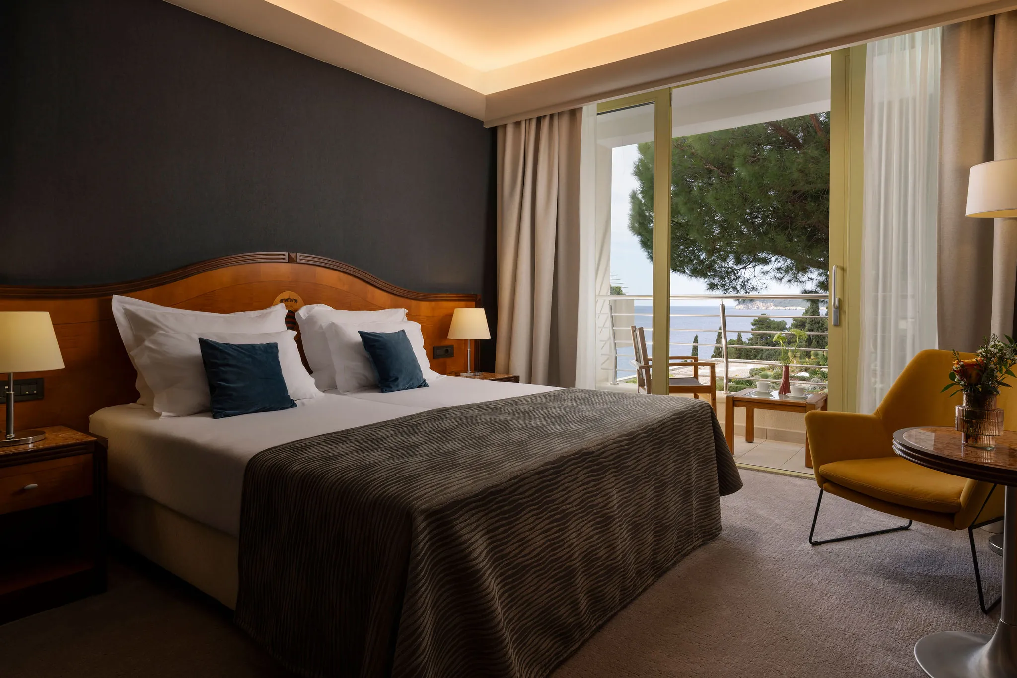 Hotel More