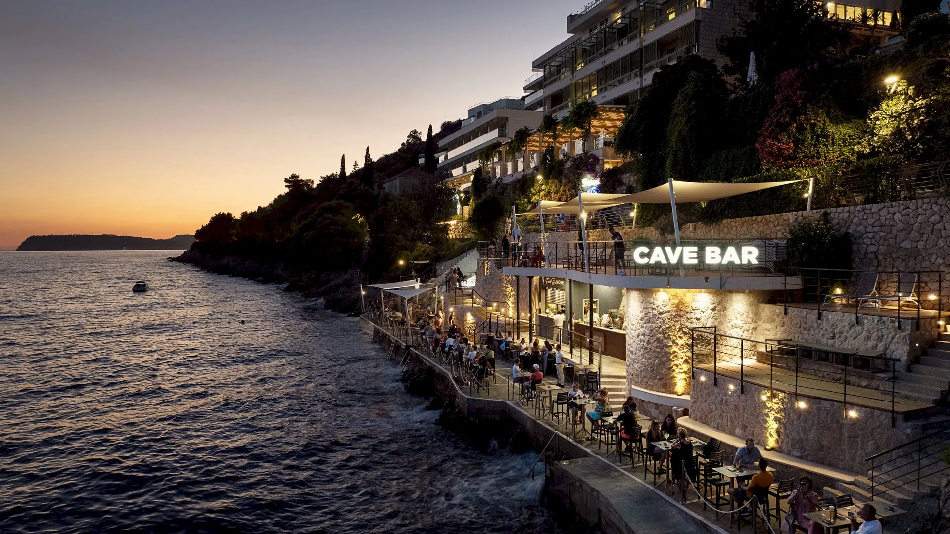 Hotel More